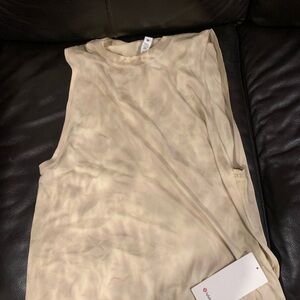New with Tag Lululemon tank size medium